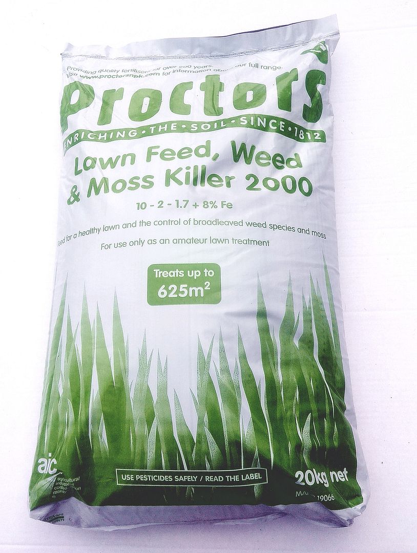 40kg of Proctors 3 in 1 lawn feed weed and moss killer fertiliser grass